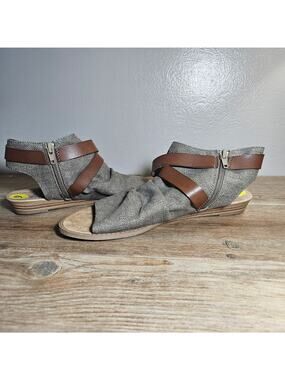 Blowfish Malibu Womens 9 Flat Sandals Grey Canvas Boho Gladiator New w/o Tags
